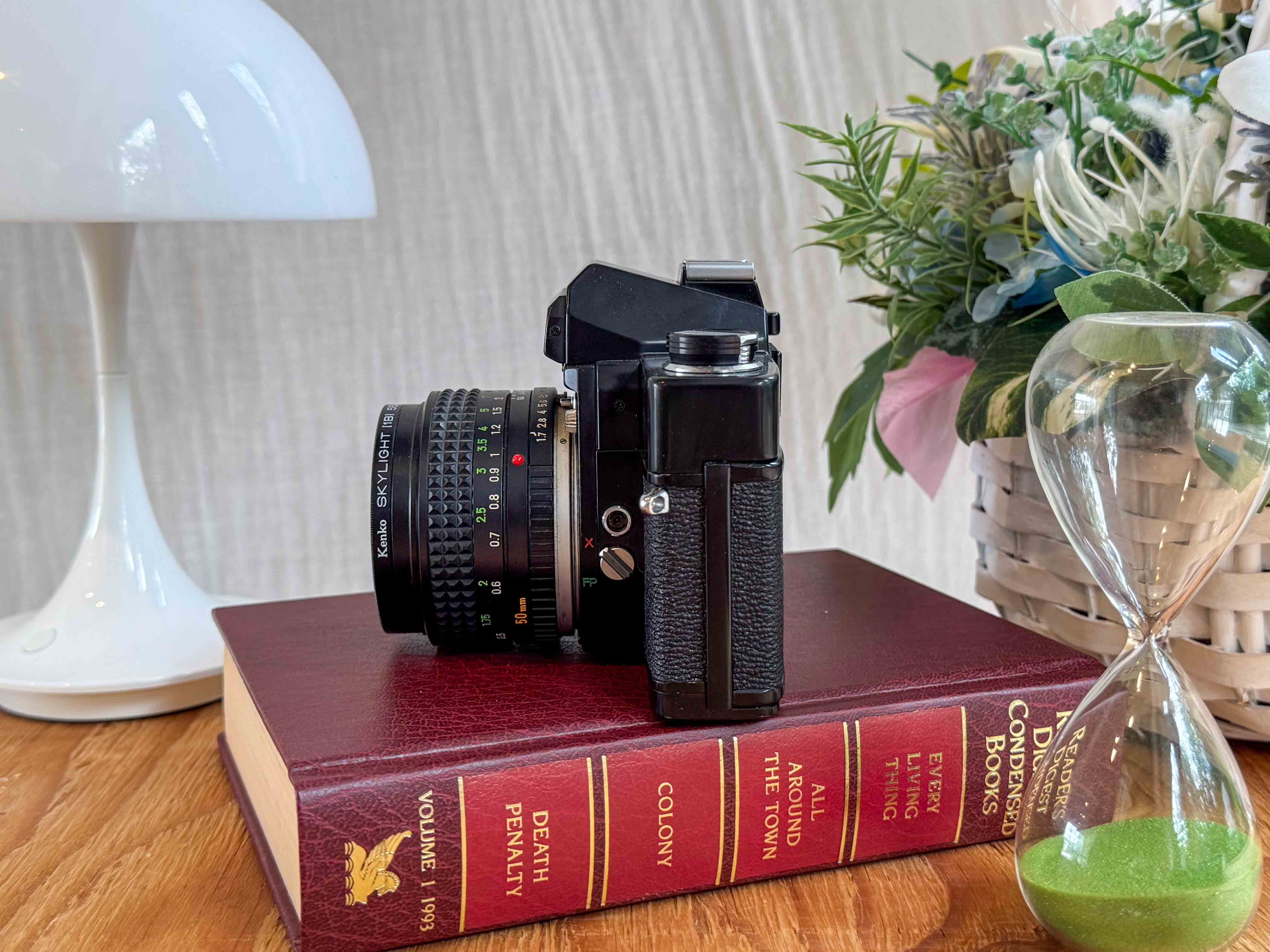 Minolta SRT SUPER ブラック【きのこの王が愛した名機】 – ナツソマレ