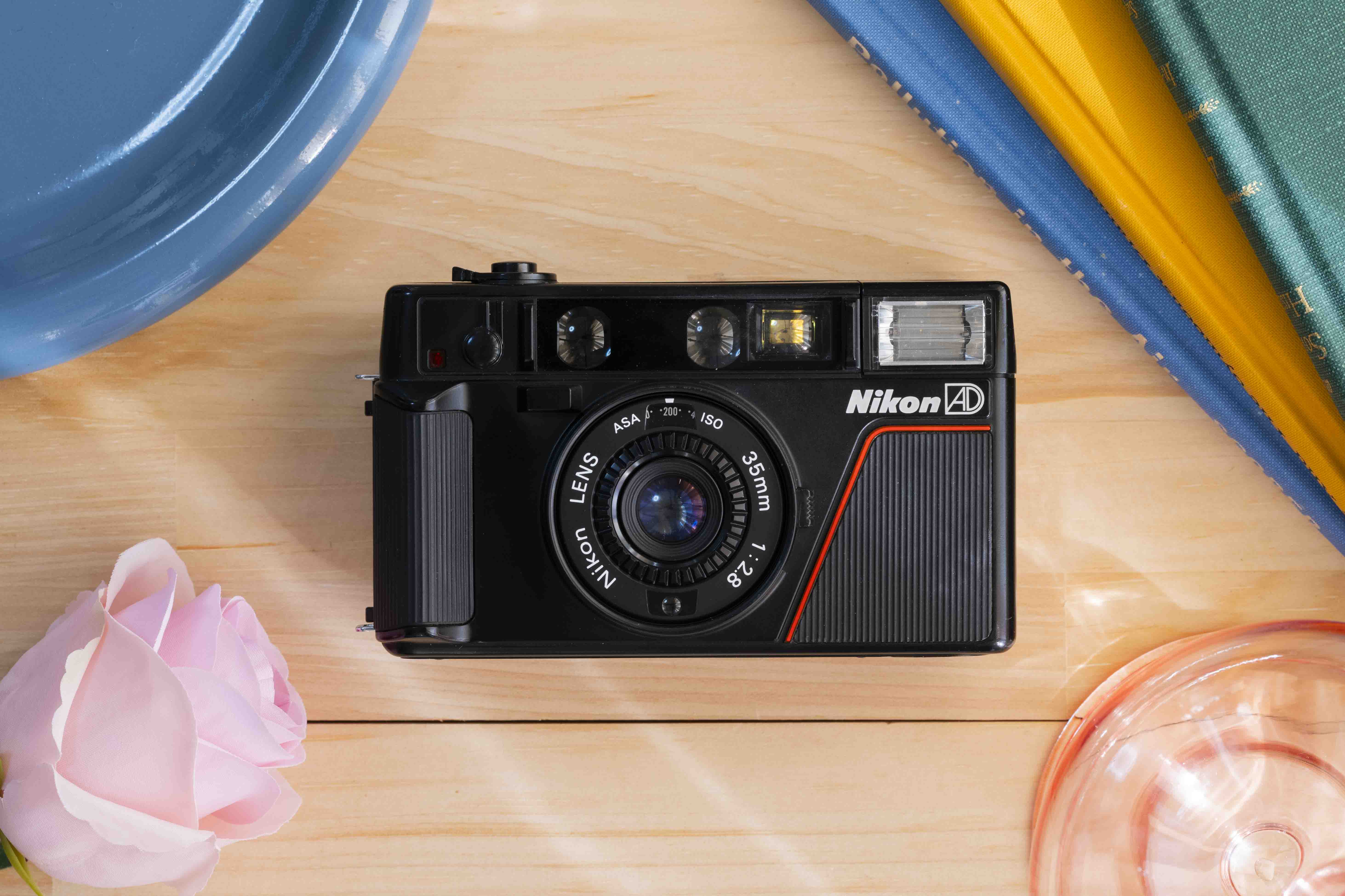 ニコン　Nikon L35AWAD 35mm F2.8 ブルー ≪ 動作良好≫ NIKON L35AD【最つよな青】 – ナツソマレフィルムラボ