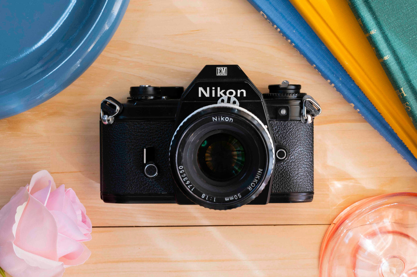 NIKON EM【小さなまんまるフォルム】
