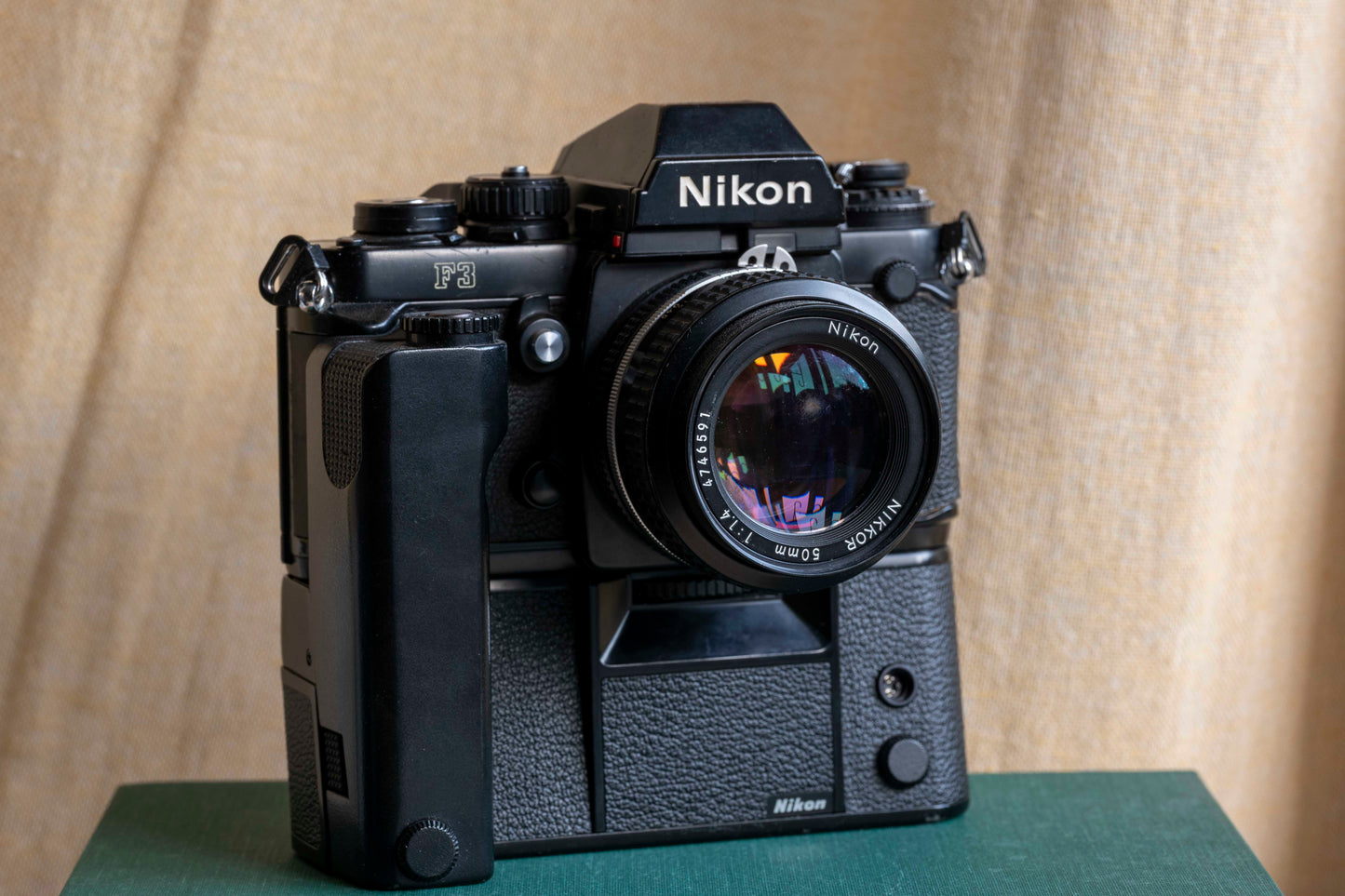 NIKON F3【孤高のプロ機】