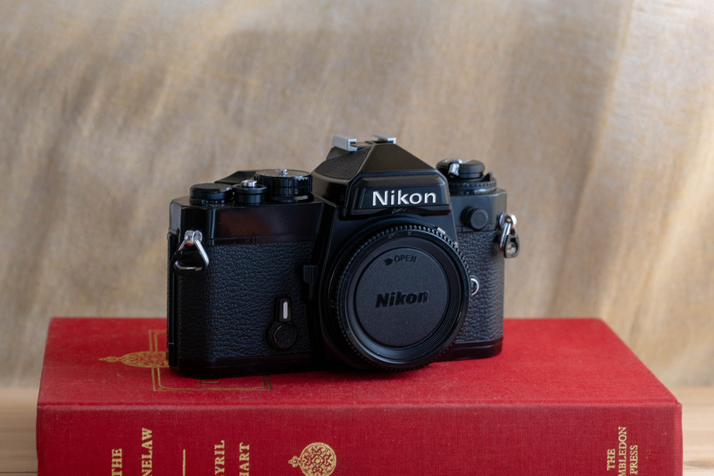 NIKON FE ブラック【スタイリッシュとかわいいの両立！】