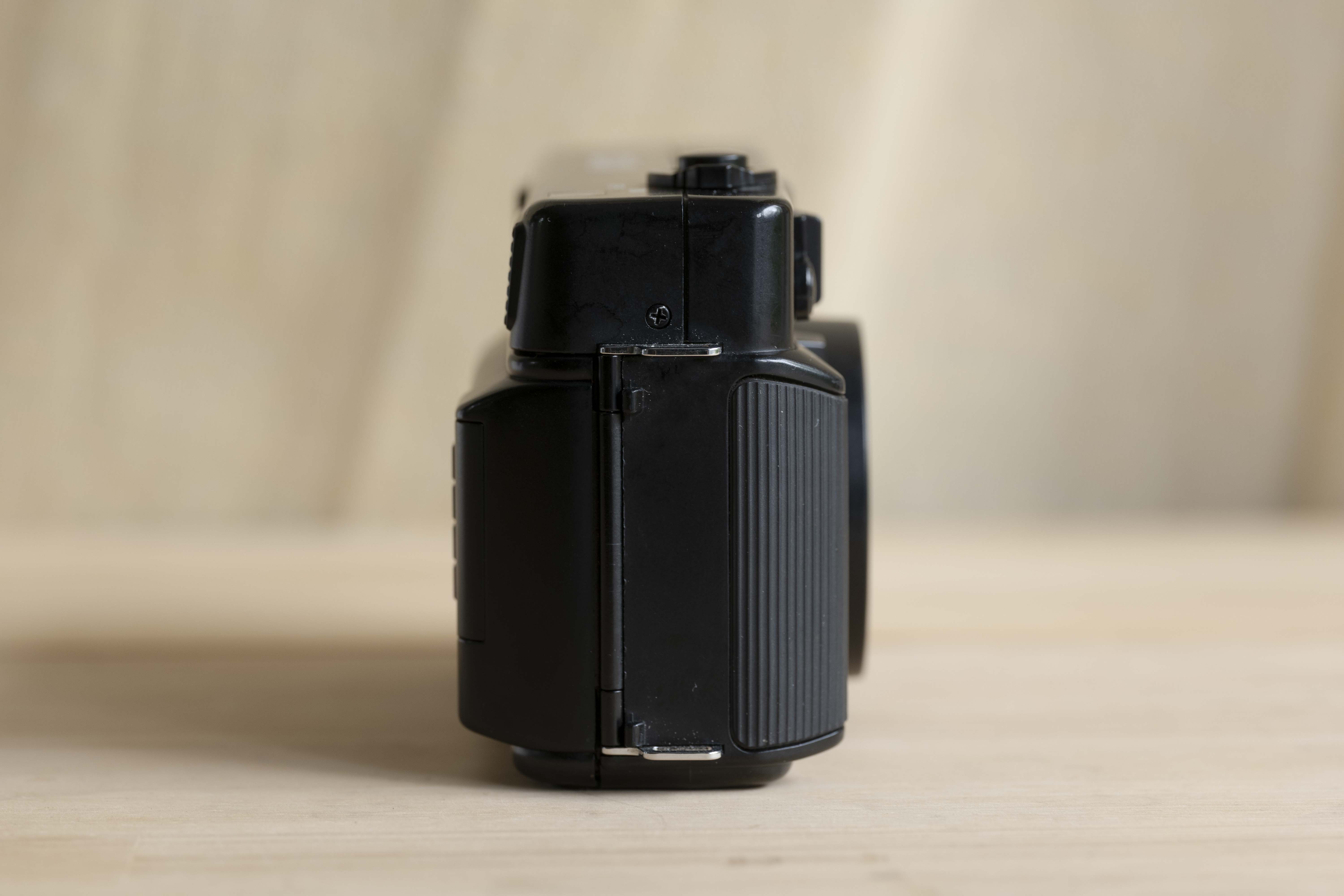 動作確認済み Nikon L35AD フィルムカメラ 本体 NIKON L35AD【最つよな青】 – ナツソマレフィルムラボ