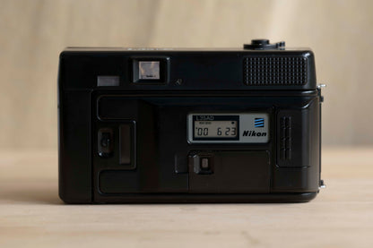NIKON L35AD [The Strongest Blue]